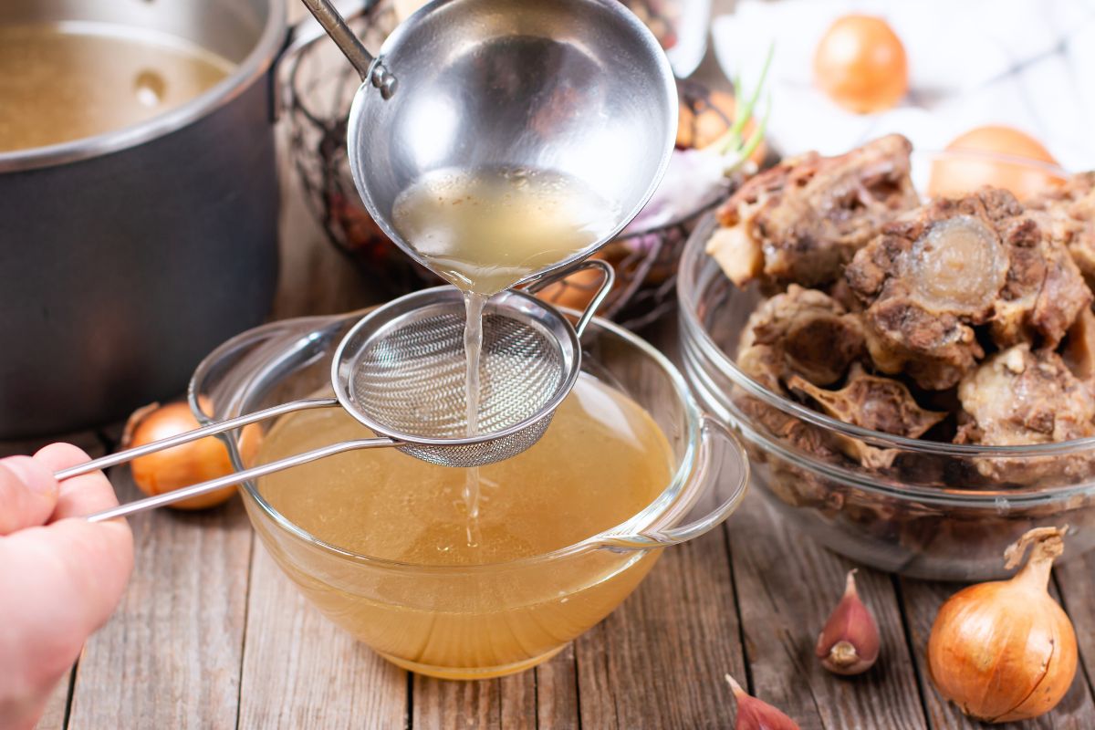 Bulion kolagenowy gotowany na kościach